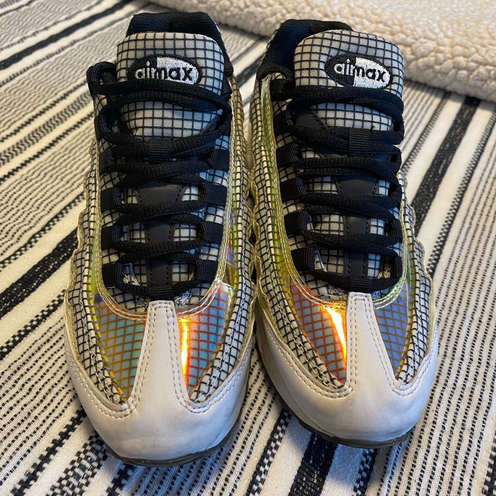 Nike Air Max Sneakers - Picture 4 of 6